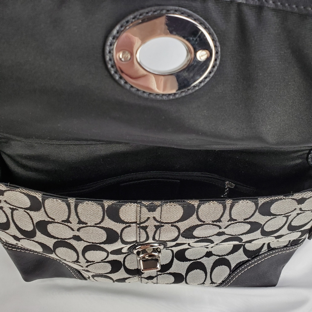 Signature 100% Authentic Coach Purse - Picture 3 of 4